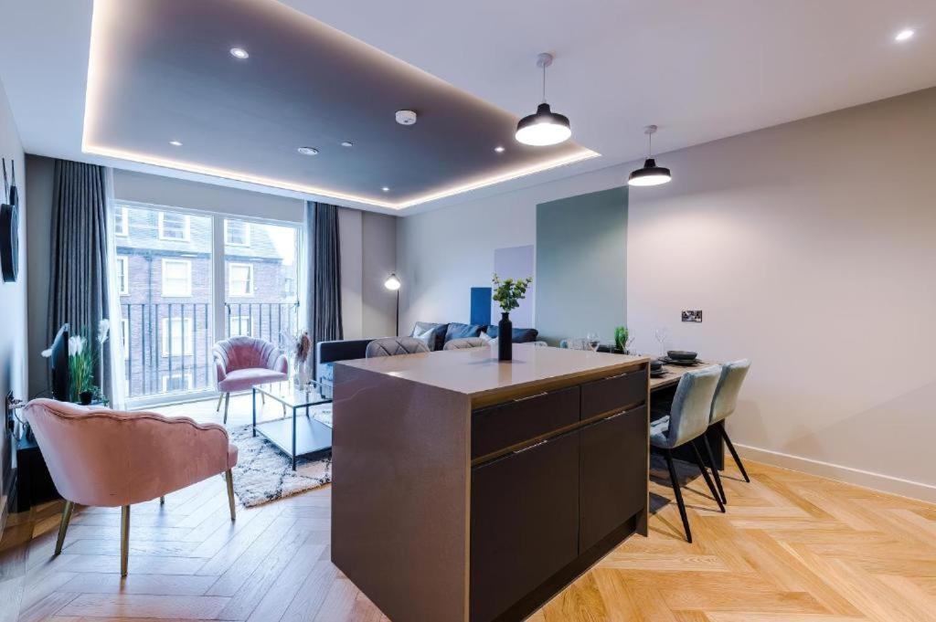 Exquisite Central York Abode Sleeps 6! Екстер'єр фото